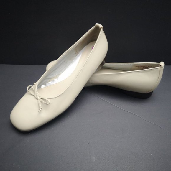 Naturalizer Shoes - Naturalizer Neptune Leather Ballet Flats, Bone Colour 8.5M  NWOT